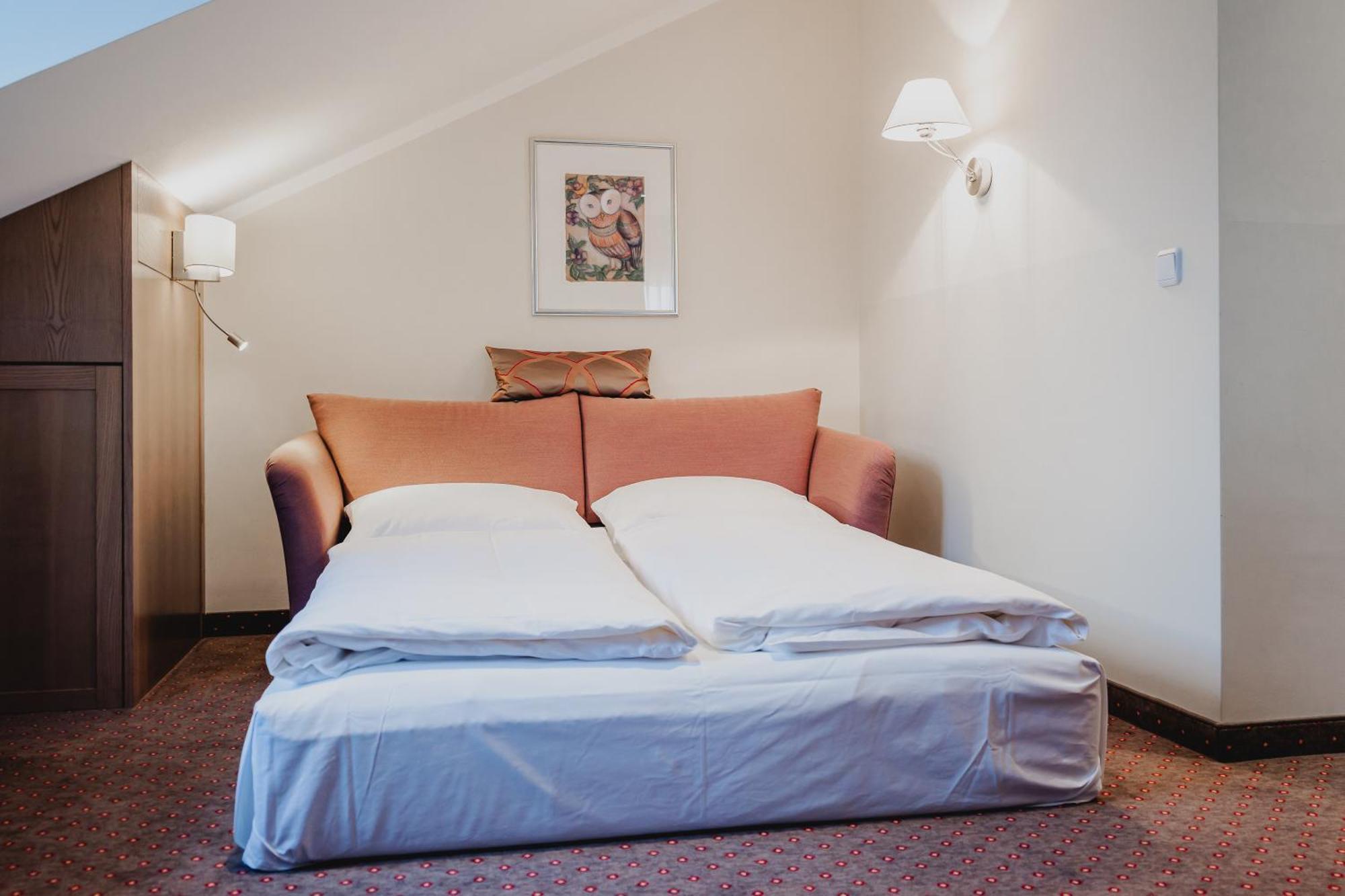 Hotel Hachinger Hof Oberhaching Exterior photo
